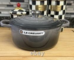 Le Creuset Signature Cocotte ronde 5,5 qt Oyster avec 4 ustensiles bi-matière