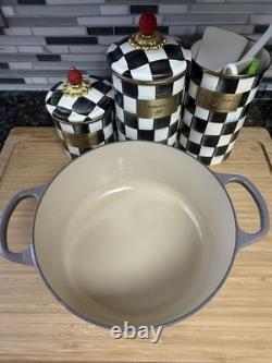Le Creuset Signature Cocotte ronde 5,5 qt Oyster avec 4 ustensiles bi-matière