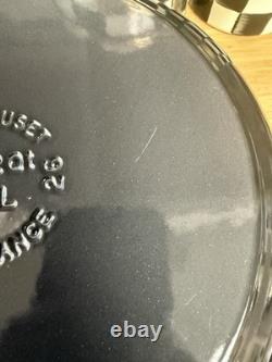 Le Creuset Signature Cocotte ronde 5,5 qt Oyster avec 4 ustensiles bi-matière