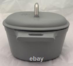 Marmite en fonte émaillée Pampered Chef de 6 qt, grise, avec couvercle, neuve