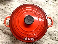 Marmite en fonte rouge Le Creuset #24 avec couvercle 4,5 litres. Fabriquée en France. EUC