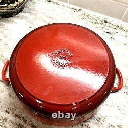 Marmite en fonte rouge Le Creuset #24 avec couvercle 4,5 litres. Fabriquée en France. EUC