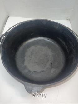 Marmite vintage en fonte de type cocotte néerlandaise 13,5 - marquée au fond n° 12 Do fabriquée aux États-Unis D