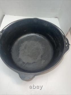 Marmite vintage en fonte de type cocotte néerlandaise 13,5 - marquée au fond n° 12 Do fabriquée aux États-Unis D