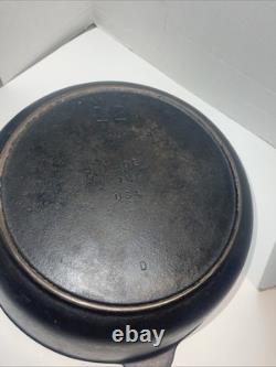 Marmite vintage en fonte de type cocotte néerlandaise 13,5 - marquée au fond n° 12 Do fabriquée aux États-Unis D