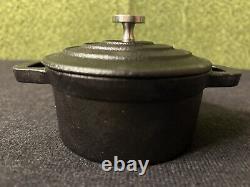 Mini cocotte en fonte vintage Crofton de 8 oz avec couvercle et poignées, set de 8