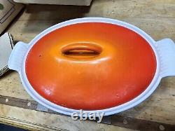 NOUVEAU! Cocotte ovale Le Creuset, couleur Flamme Orange, avec couvercle, Fabriquée en France