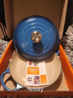 NOUVEAU Le Creuset 2,25 Qt Cocotte Ronde Bleue 10,25 Pot en Fonte Émaillée Couvercle Fra