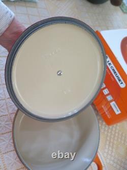 NOUVEAU Le Creuset Orange Flamme Faitout en Fonte 2,5 quart NIB