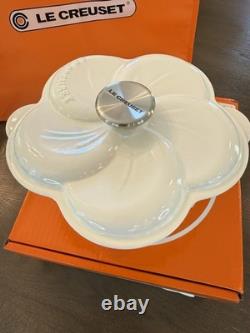 Nouveau Le Creuset cocotte traditionnelle florale à pétales de fleur 2,25 qt faitout blanc