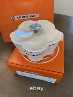 Nouveau Le Creuset cocotte traditionnelle florale à pétales de fleur 2,25 qt faitout blanc