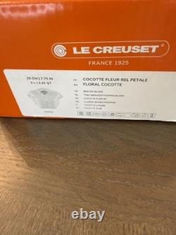 Nouveau Le Creuset cocotte traditionnelle florale à pétales de fleur 2,25 qt faitout blanc