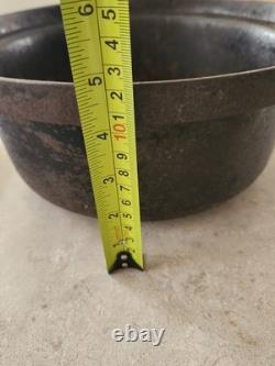 Pot en fonte antique n° 10 avec couvercle, fait de la Hollande