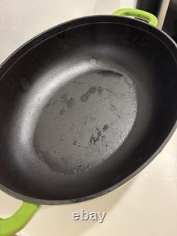 Pot en fonte vintage Sur La Table de grande taille avec couvercle, faitout ovale vert