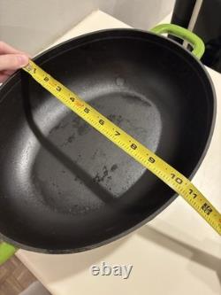 Pot en fonte vintage Sur La Table de grande taille avec couvercle, faitout ovale vert