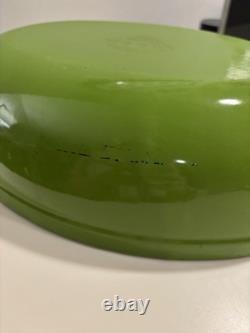 Pot en fonte vintage Sur La Table de grande taille avec couvercle, faitout ovale vert