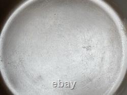 Pré Griswold Erie #9 Casserole à couvercle bas lisse à dôme bas