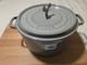 Staud Cocotte En Fonte De 13,25 Qt, Ronde, Grise