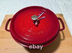 STAUD Cocotte ronde en fonte de 7 qt, cranberry