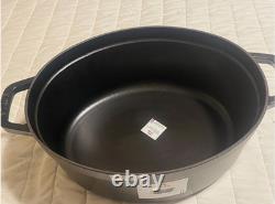 Staub Cocotte en fonte de 5,75 qt, ovale, Coq au Vin, noir mat