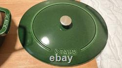 Staub Cocotte ovale large en fonte 6,25 qt, Basilic