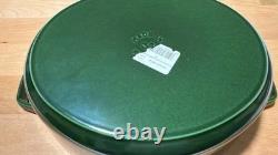 Staub Cocotte ovale large en fonte 6,25 qt, Basilic