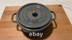 Staub Cocotte ronde en fonte de 4 qt, gris graphite