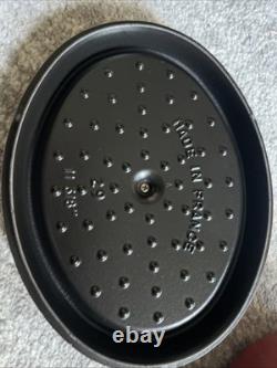 Staub La Cocotte n°29, cocotte ovale en fonte émaillée rouge de 4 qt / faitout hollandais
