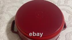 Staub en fonte 4 qt, ronde, cocotte, canneberge