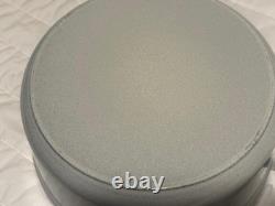 Staub en fonte 4 qt, ronde, cocotte, truffe blanche