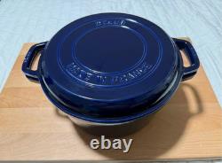 Staub en fonte 7 qt, cocotte ronde, braiser et griller. Bleu foncé