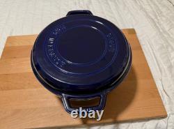 Staub en fonte 7 qt, cocotte ronde, braiser et griller. Bleu foncé