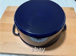 Staub en fonte 7 qt, cocotte ronde, braiser et griller. Bleu foncé