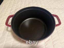 Staub en fonte de 4 qt, ronde, cocotte, canneberge