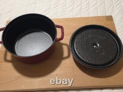 Staub en fonte de 4 qt, ronde, cocotte, cerise