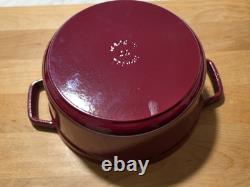 Staub en fonte de 4 qt, ronde, cocotte, cerise