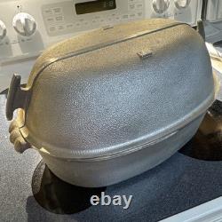 Ustensiles de cuisine Vintage Guardian Service : rôtissoire ovale, cocotte en fonte avec couvercle et dessous-de-plat