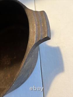 VTG Antique Griswold No 8 Petit Block Logo 2568 Dutch Oven Hinge Lid 
<br/>	    <br/>
(Note: 'VTG' stands for 'Vintage' in English)
