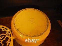 VTG Le Creuset Cocotte #24 Jaune Fonte avec Couvercle et Trivet France