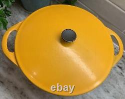 VTG Le Creuset Cocotte #24 Jaune en Fonte avec Couvercle 4,5 L. France R3636