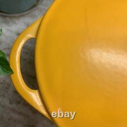 VTG Le Creuset Cocotte #24 Jaune en Fonte avec Couvercle 4,5 L. France R3636