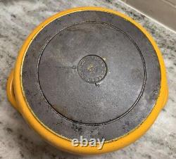 VTG Le Creuset Cocotte #24 Jaune en Fonte avec Couvercle 4,5 L. France R3636
