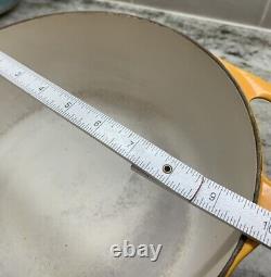 VTG Le Creuset Cocotte #24 Jaune en Fonte avec Couvercle 4,5 L. France R3636