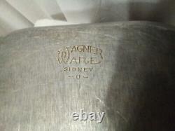 VTG Wagner Ware Magnalite #4269 17 QT Aluminium Roaster Lid Dutch Oven with Trivet
	<br/>
 <br/> 
 French Translation: Plat à rôtir en aluminium de 17 pintes avec couvercle et trépied VTG Wagner Ware Magnalite #4269