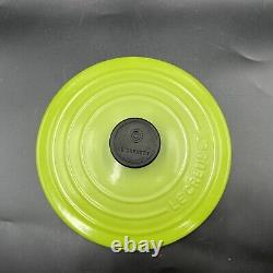 Vintage Le Creuset cocotte de 2 quarts couleur kiwi, modèle discontinué. Voir les photos, jolie.