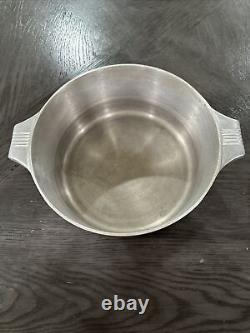 Wagner Ware Sydney O Magnalite 4248-P Cocotte Ronde avec Trépied/Couvercle