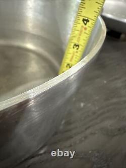 Wagner Ware Sydney O Magnalite 4248-P Cocotte Ronde avec Trépied/Couvercle